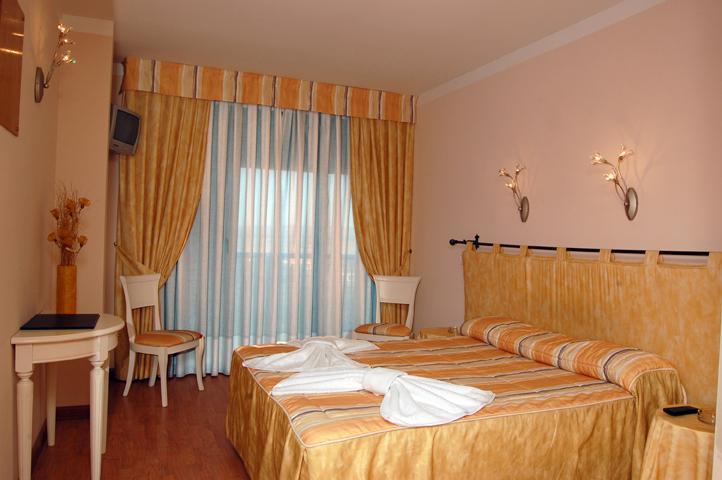 Hostal Stop Cantalejo Phòng bức ảnh